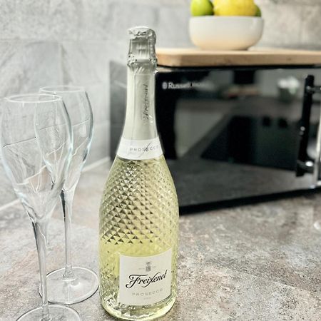 The Crown View - Luxury Apartment - Free Parking Nearby Harrogate Buitenkant foto