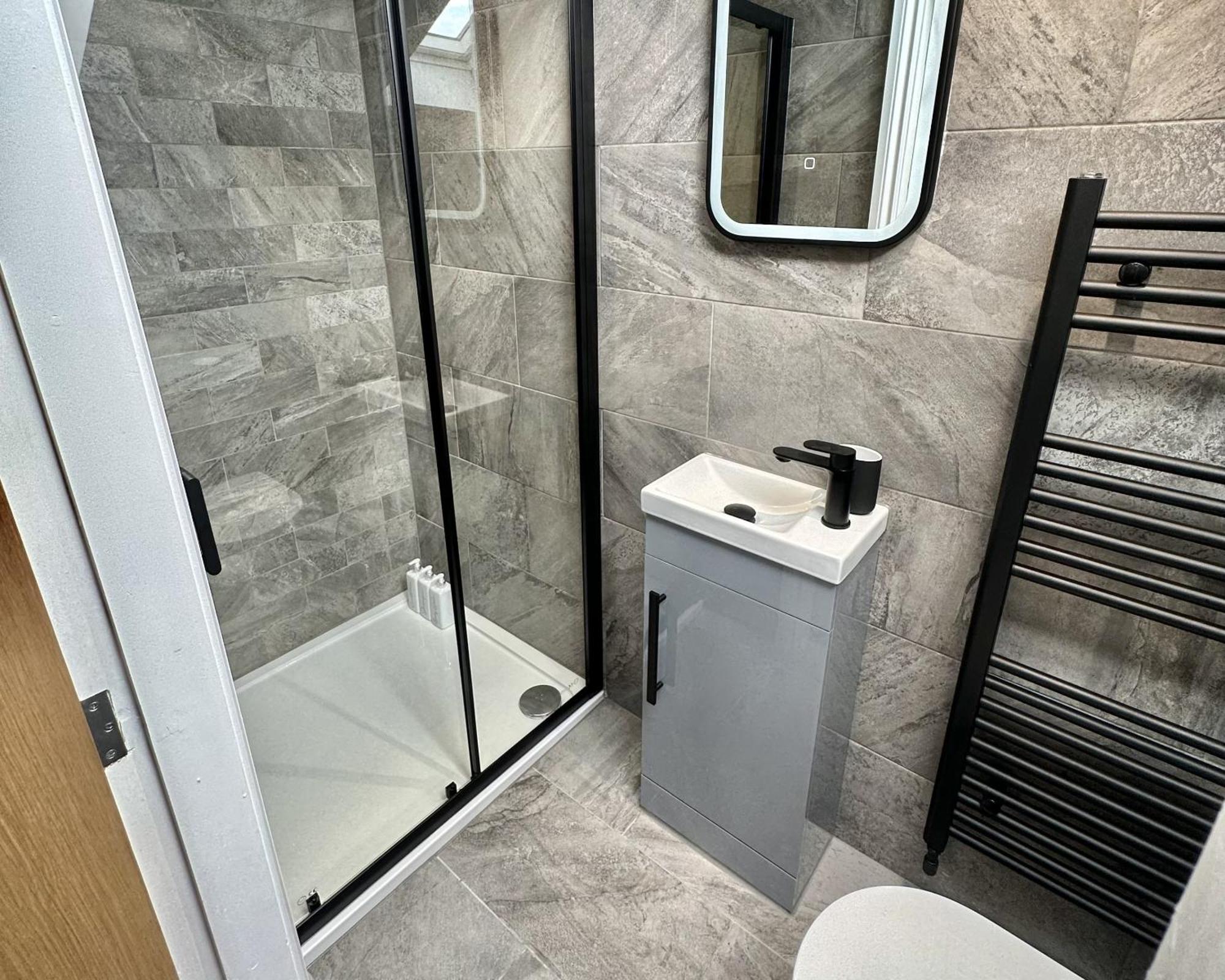 The Crown View - Luxury Apartment - Free Parking Nearby Harrogate Buitenkant foto